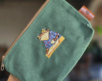 frog lover gift bag, frog coin purse, personalized embroidered pouch, Embroidered Frog, embroidered purse for women, coin purse key purse