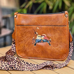 Umhängetasche, handgefertigte bestickte Umhängetasche, handgefertigte Ledertasche, Umhängetasche, handgefertigte Tasche, Umhängetasche