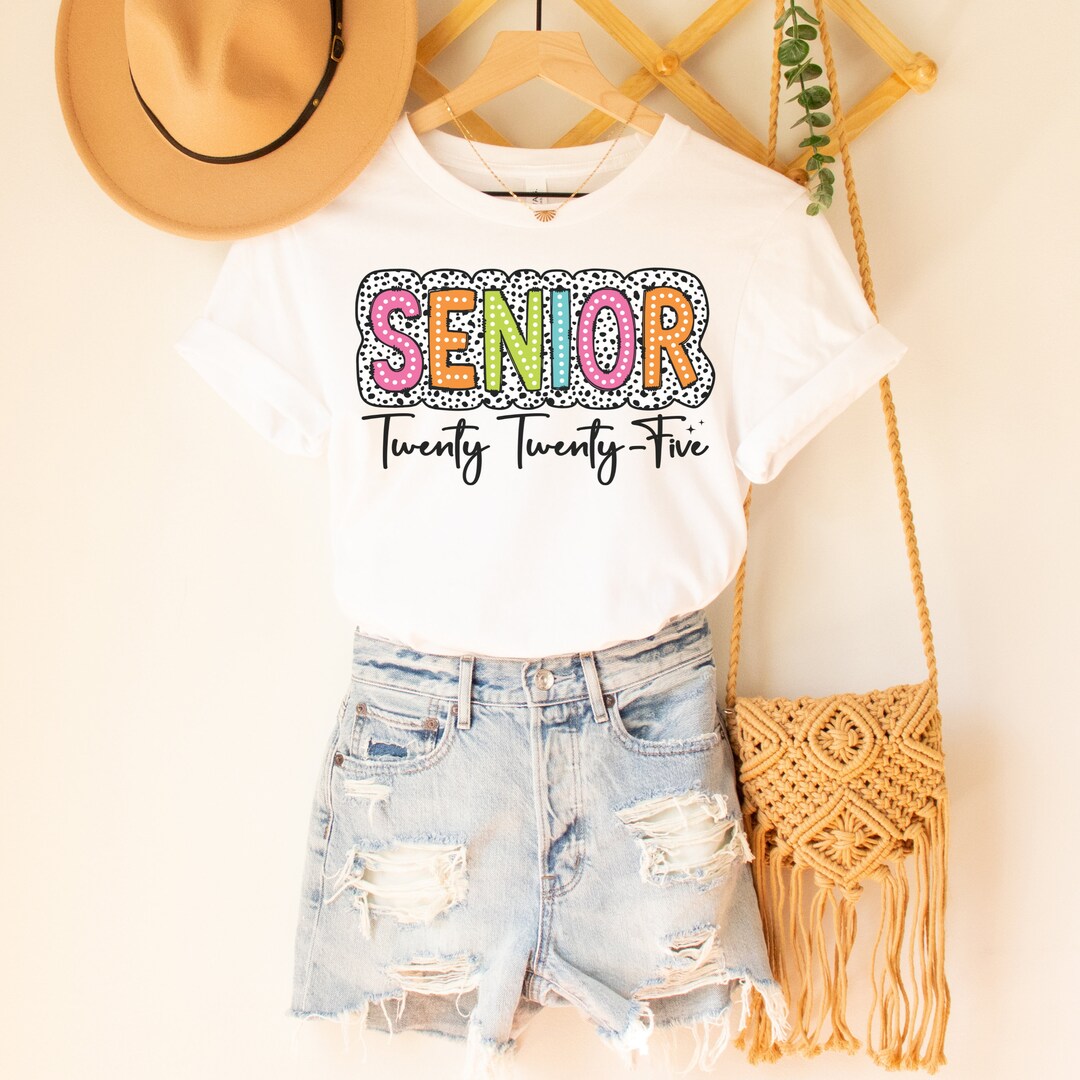 Senior 2025 Shirt Class of 2025 Retro Senior Tshirt 2025 Grad Gift