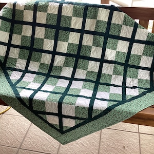 Handmade Quilt; Handmade Throw Quilt; Throw Quilt; Small Quilt;  BlueGreen Blanket; Cotton Quilt; Turquoise Quilt; Turquoise Blanket