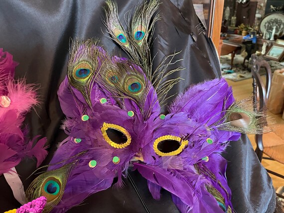 Vintage  Purple Feathered  Masquerade Masks (set … - image 3