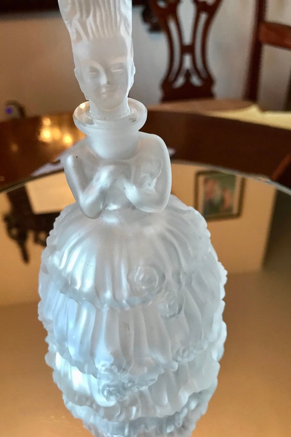 Vintage Madame Pompadour  Frosted Glass Perfume Bo