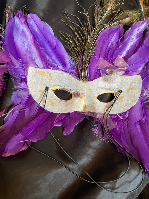 Vintage  Purple Feathered  Masquerade Masks (set … - image 7