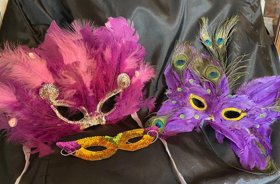 Vintage  Purple Feathered  Masquerade Masks (set … - image 1