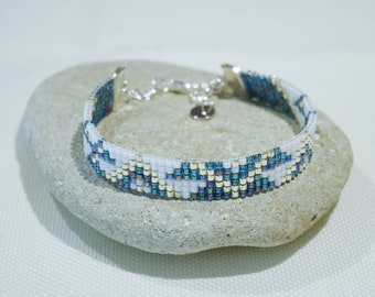 Mayan bracelet with miyuki beads