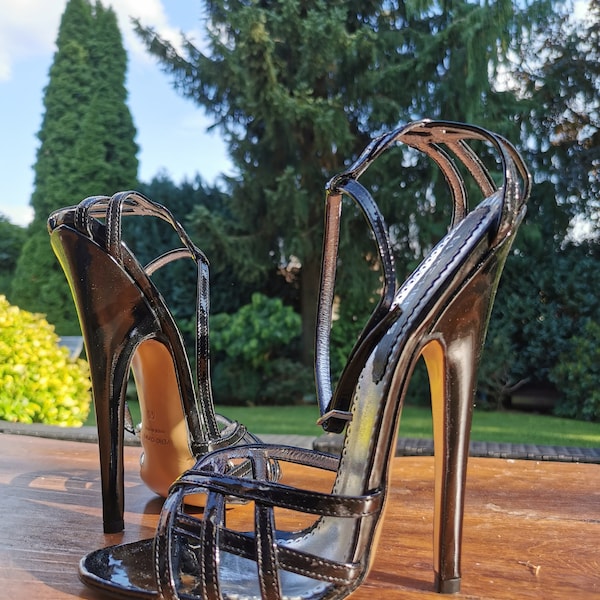 locking high heels