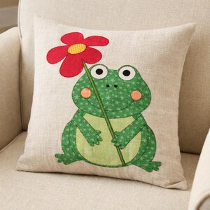 Frog Applique Pattern for 16-inch Cushion or Quilt Block (PDF)