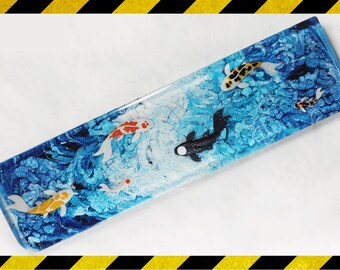 Poggiapolsi a forma di 6 pesci koi in resina con sfondo bianco blu, poggiapolsi personalizzato fatto a mano, regalo di compleanno, tasto artigianale per tastiera meccanica