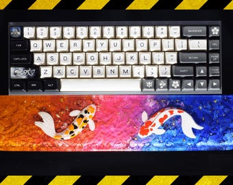2 poggiapolsi a forma di pesce koi in resina con tonalità blu, rosa e arancione, poggiapolsi personalizzato fatto a mano, regalo di compleanno, tasto artigianale per tastiera meccanica