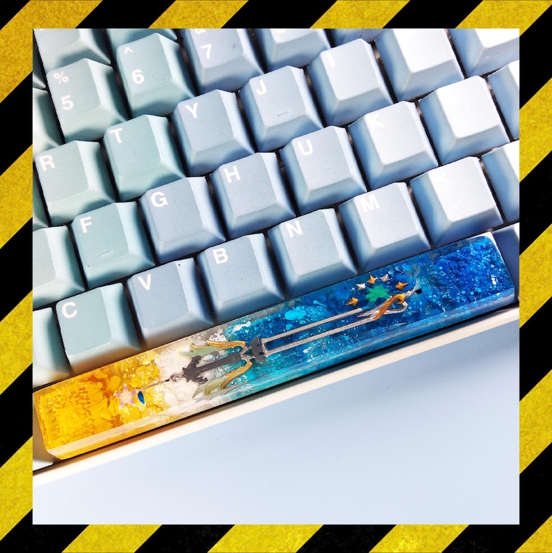 The Oathkeeper spacebar keycap resin, custom Sword King.dom Hearts spacebar keycap, resin keycap for mechanical keyboard
