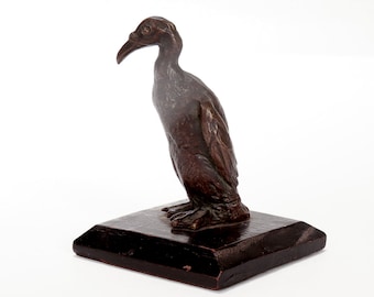 Figura de cormorán de bronce en miniatura vintage