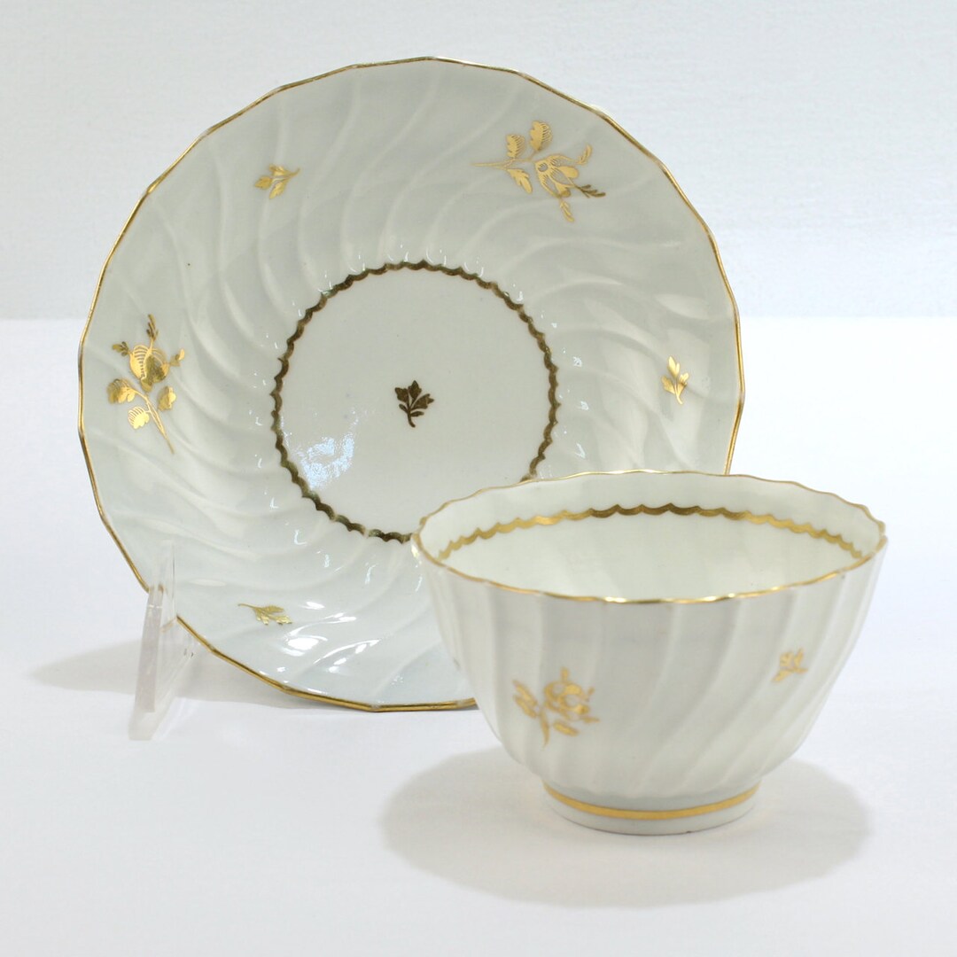 ROYAL WORCESTER: 1979 CUP & SAUCER SET “Grainger Imari” Gold