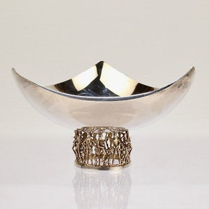 English 1980 s Modernist Caryatic Sterling Silver Bowl by Stuart Devlin
