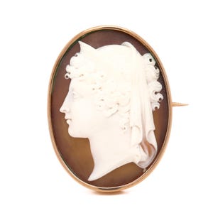 Antique 10K Gold Carved Shell Cameo Brooch of the Goddess Hera (or Juno)
