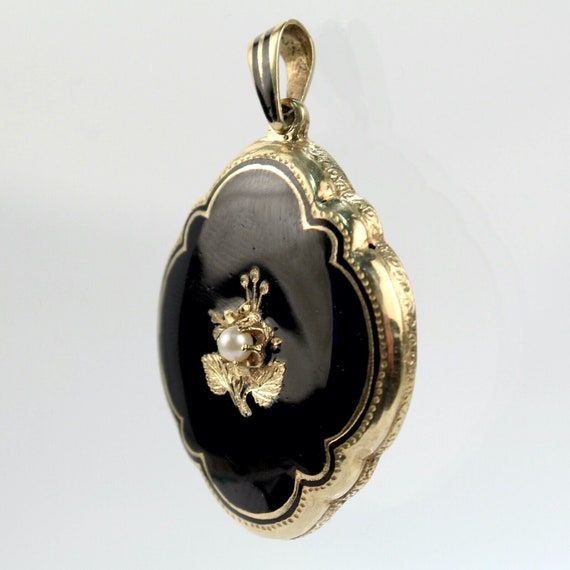 14 Karat Gold and Black Enamel Mourning Pendant -… - image 4