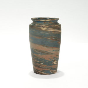 Antique Signed Niloak Marbleized Mission Swirl Ozark Pottery Vase