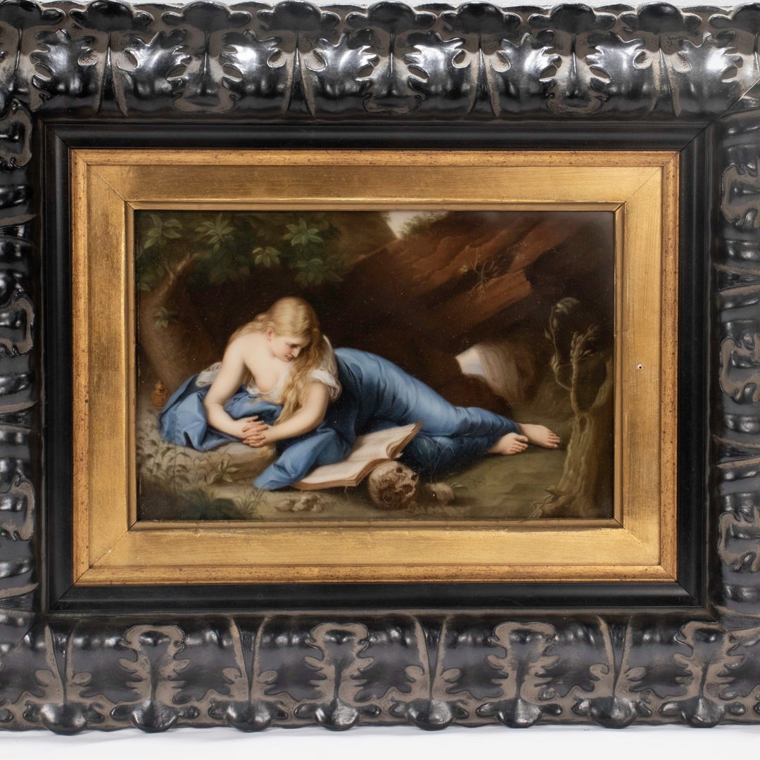 陶版画　マリア Mary Magdalene Placca Antique Porcelain Plaque of the Reclining Mary Magdalene Reading