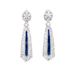 14K Weißgold, Diamant und blauer Saphir Art-Deco-Anhänger / Baumeln Ohrringe