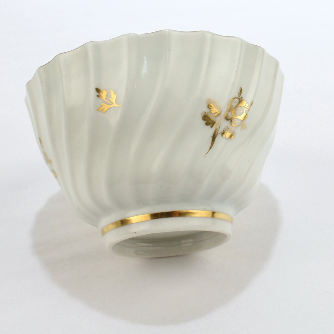 Antique Worcester Porcelain Fluted Swirl or Gadrooned Tea