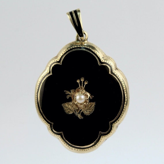 14 Karat Gold and Black Enamel Mourning Pendant -… - image 1