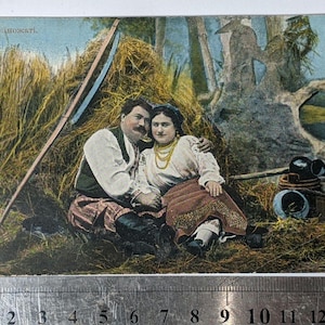 Antike Postkarte, "Ukrainer auf dem Heufeld"