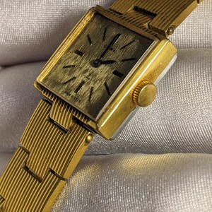 Vintage Soviet Chaika Watch, 17 Jewels, Gold Plated Case & Bracelet, USSR Women's Watch image 4