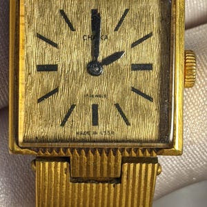 Vintage Soviet Chaika Watch, 17 Jewels, Gold Plated Case & Bracelet, USSR Women's Watch image 6