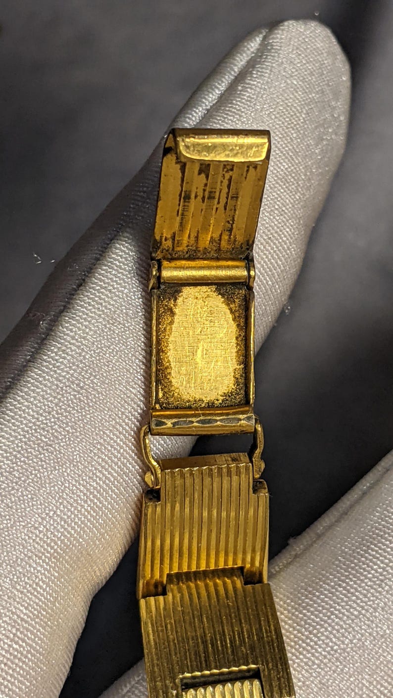Vintage Soviet Chaika Watch, 17 Jewels, Gold Plated Case & Bracelet, USSR Women's Watch image 7