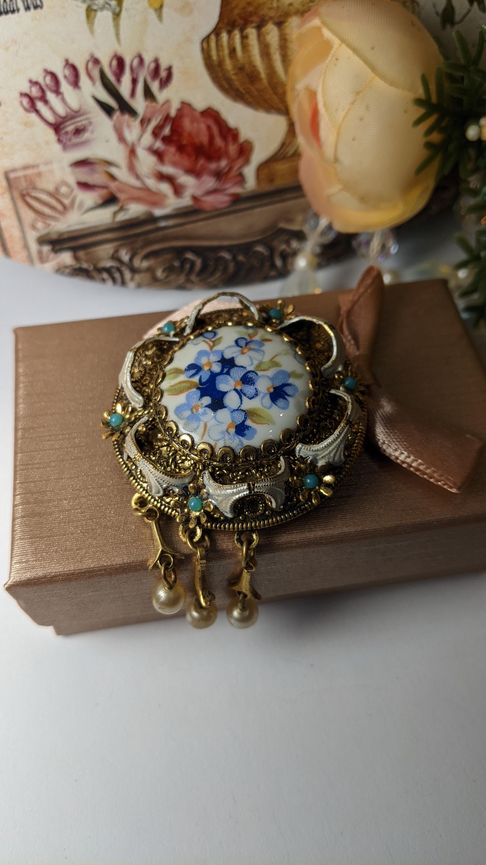 ゲンママ様 Czechoslovakiaヴィンテージ ブローチ9995 Czech Vintage Brooch - Etsy