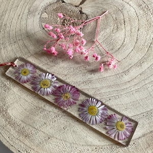 Pressed Flower Resin Bookmark – Handmade Botanical Gift | Dried Flower Bookmark | Aesthetic Stationery | Nature Lover Gift | Unique Gift
