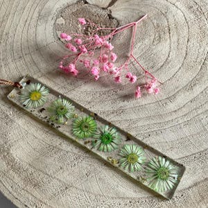 Pressed Flower Resin Bookmark – Handmade Botanical Gift | Dried Flower Bookmark | Aesthetic Stationery | Nature Lover Gift | Unique Gift