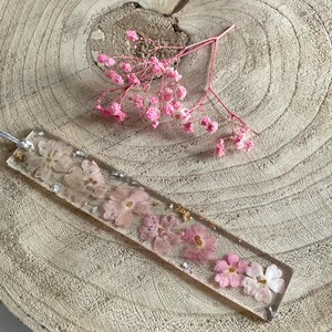 Pressed Flower Resin Bookmark – Handmade Botanical Gift | Dried Flower Bookmark | Aesthetic Stationery | Nature Lover Gift | Unique Gift