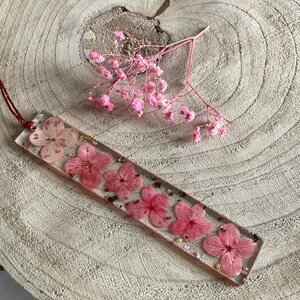 Pressed Flower Resin Bookmark – Handmade Botanical Gift | Dried Flower Bookmark | Aesthetic Stationery | Nature Lover Gift | Unique Gift