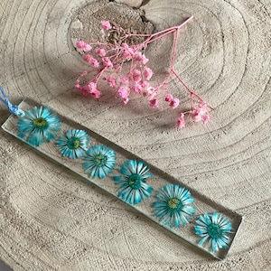 Pressed Flower Resin Bookmark – Handmade Botanical Gift | Dried Flower Bookmark | Aesthetic Stationery | Nature Lover Gift | Unique Gift