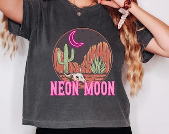 Vintage Neon Moon Cowgirls Comfort Colors Crop Top, Country Girl T Shirt, Western T- shirt, Pink Moon Rodeo Outfit For women, Cowgirl Top