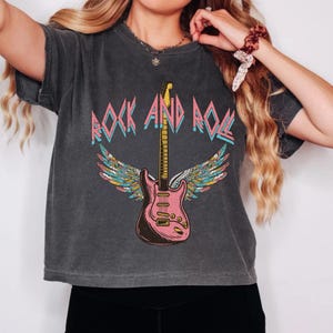 Rock and Roll Comfort Colors Crop Top, Retro Guitar Wings Graphic Tee, 80s Music Festival Outfit, Vintage Concert Shirt, Cowgirl Tee
