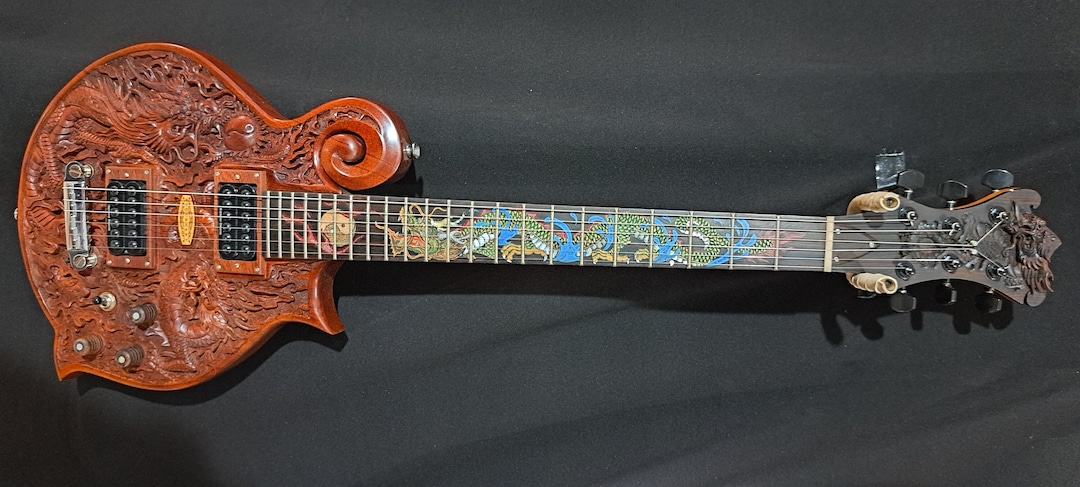 ドラゴンデザイン カスタムギター Blueberry Handmade Electric Guitar Dragon Motif Seymour Duncan