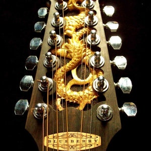 Chitarra da concerto a 12 corde fatta a mano: Golden Dragon, paletta Gold Leaf