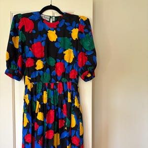 Vintage Dress 1990s 1980s 100% Silk Papell Petites Primary Color Short Sleeve