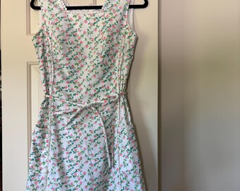 Vintage Dress 1970s the Vested Gentress Whimsical Strawberry Pattern Pockets in the Front