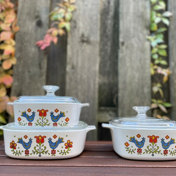 Corning Ware 1975 Country Festival Blue Bird Vintage Casserole Dish Retro Kitchen Pyrex Glass 1970’s