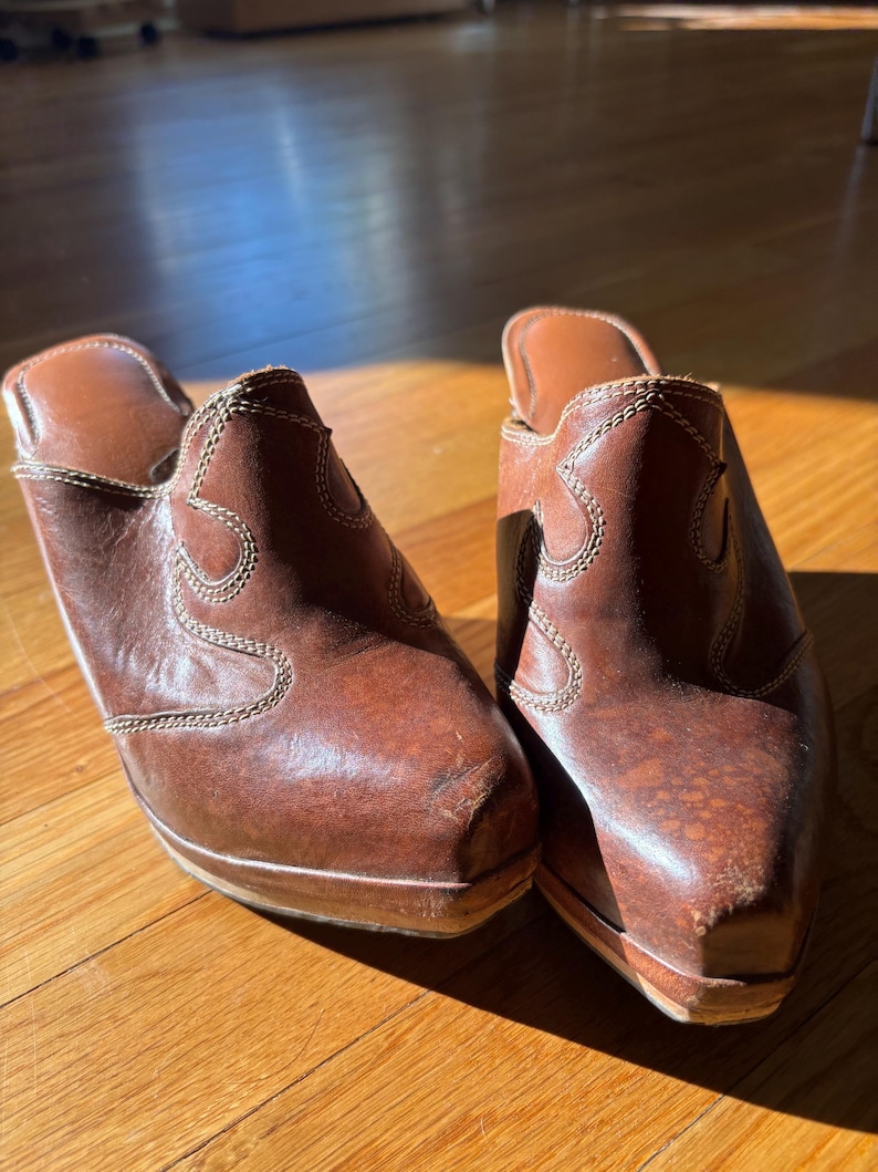 Vintage 1960s-1970s Western Cowboy Heel Clogs Wooden Base Leather Upper ...
