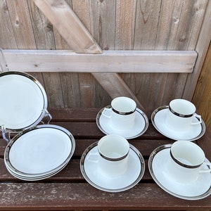 Vintage Mikasa Solitude A5-166 14 Piece Dish Set Bone China Retro 1970s 1980s Black and Silver Trim Plates Cups/Mugs and Saucers Retro