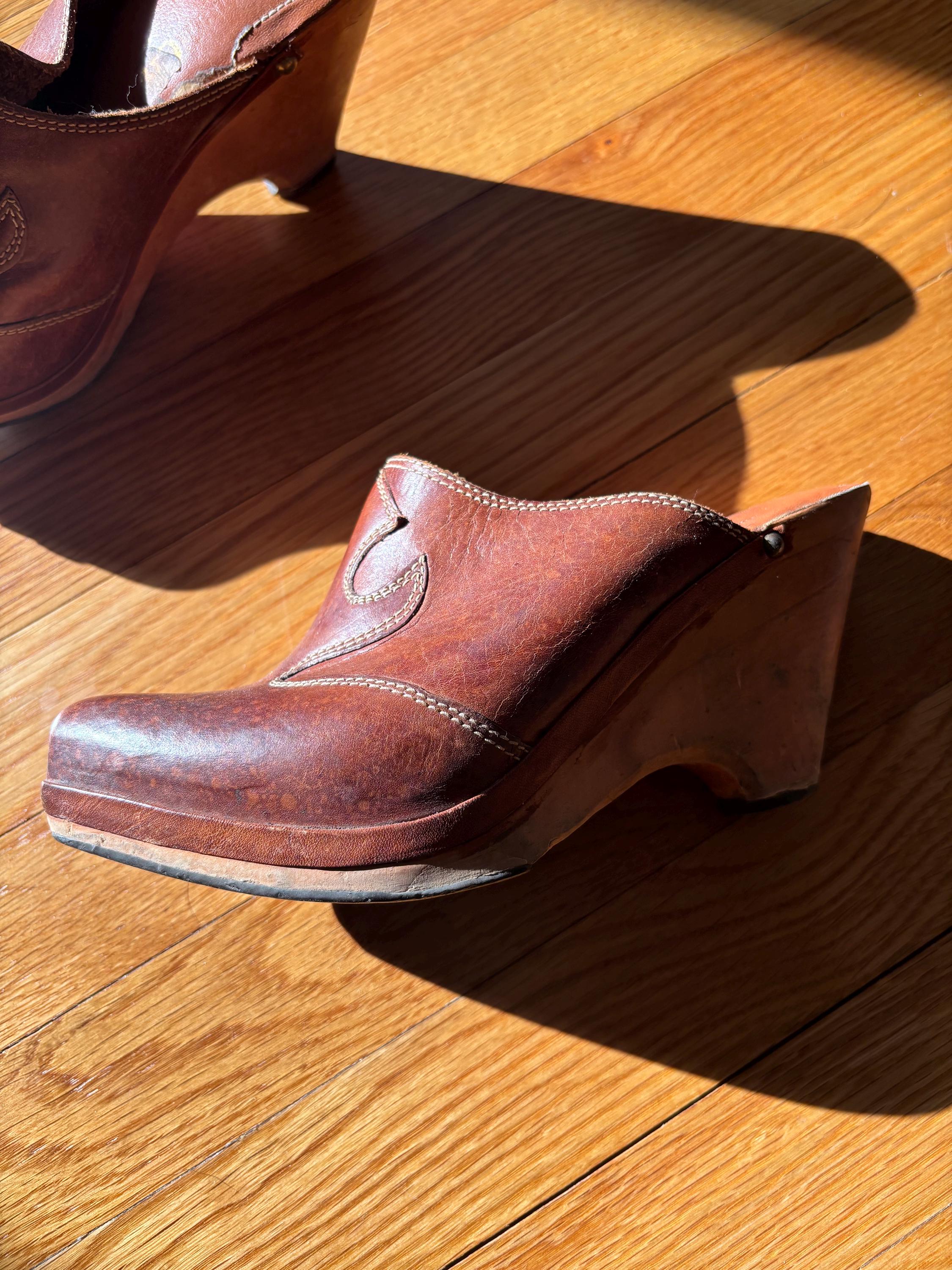 Vintage 1960s-1970s Western Cowboy Heel Clogs Wooden Base Leather Upper ...
