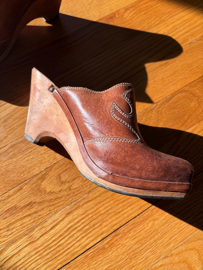 Vintage 1960s-1970s Western Cowboy Heel Clogs Wooden Base Leather Upper ...
