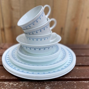 Corelle Blue Atomic Snowflake Garland 16 Piece Dish Set Retro Vintage 1960s 1970s MCM Dinnerware Atomic Star Pattern Kitchen Plates