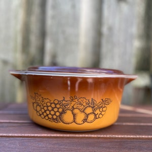 Pyrex Ombré Old Orchard 2.5 Qt Vintage 1970’s Mid Century Modern A-475-B Brown Retro Casserole Bowl