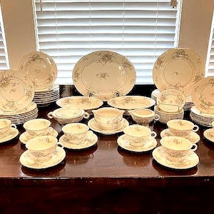 Apple Blossom (New York) by Haviland - Estate Set - 63pcs of Vintage Dinnerware