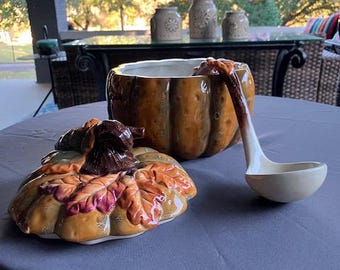 Style Eyes Acorn Collection by Baum Bros - Vintage Pumpkin Tureen, Lid & Ladle