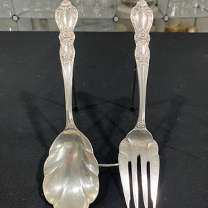 Heritage Silverplate 1953 by Wm Rogers & Int&#39;l Silver - 2pc Serving Set